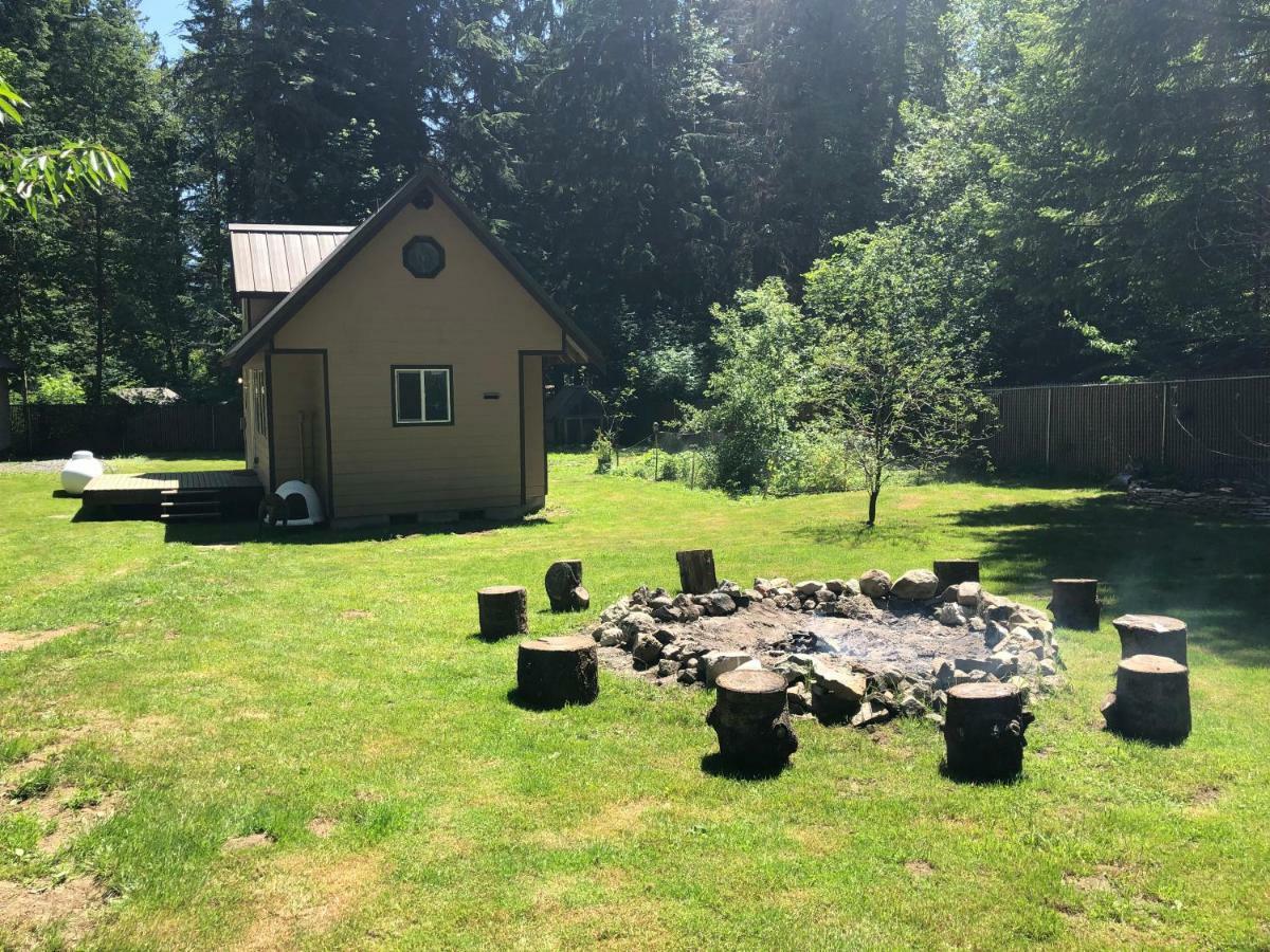 Blackberry Bunkhouse Ashford Exteriör bild